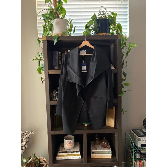NWT Addison Bay Oversized Black Wrap Jacket Size Small $198 MSRP - Picture 7 of 10